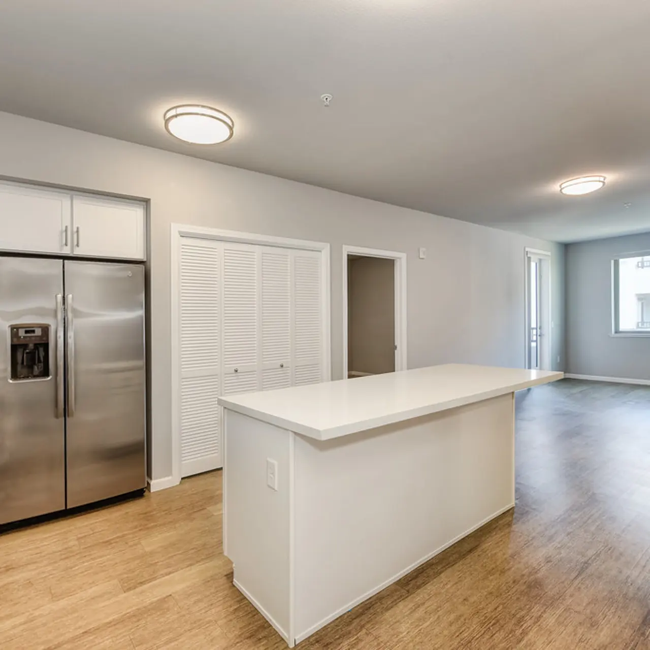Gateway Station - Room, Flooring