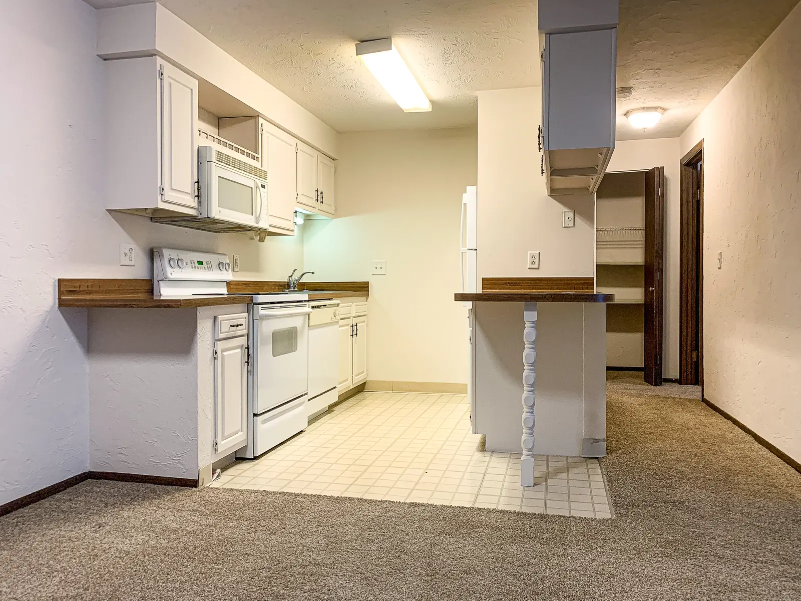 Academy Court - Corner, Floor, Indoors