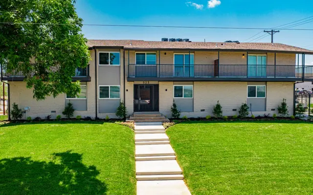 Parkside Green at Bishop Ridge