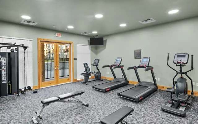 Southgate Apartments - Fitness, Working Out, Sport