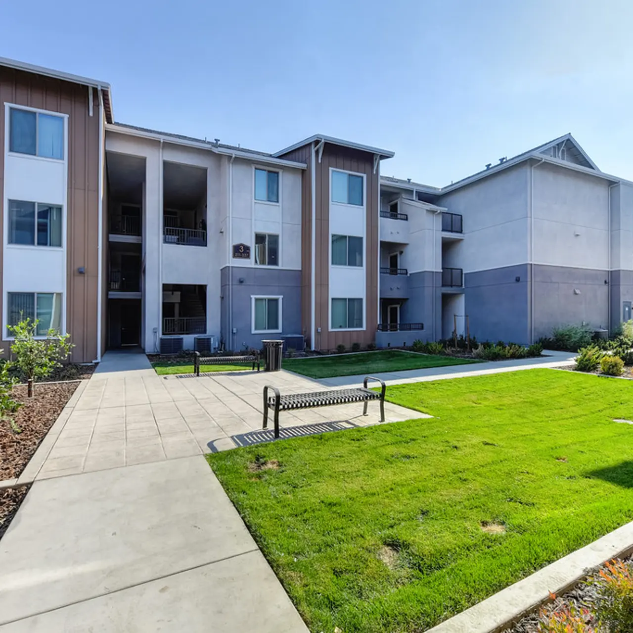 Gateway Station - Building