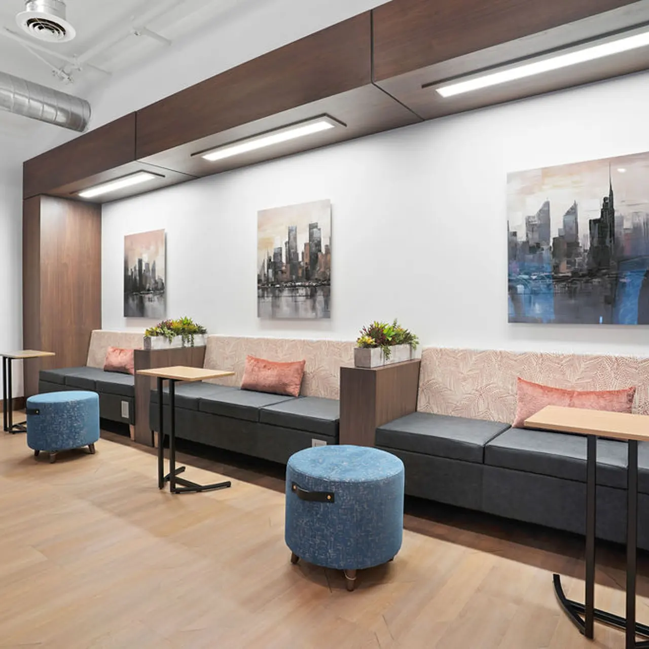 The Devon at University Place - Indoors, Building, Foyer