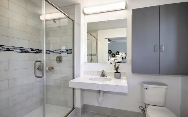 2301 K Street - Sink, Indoors