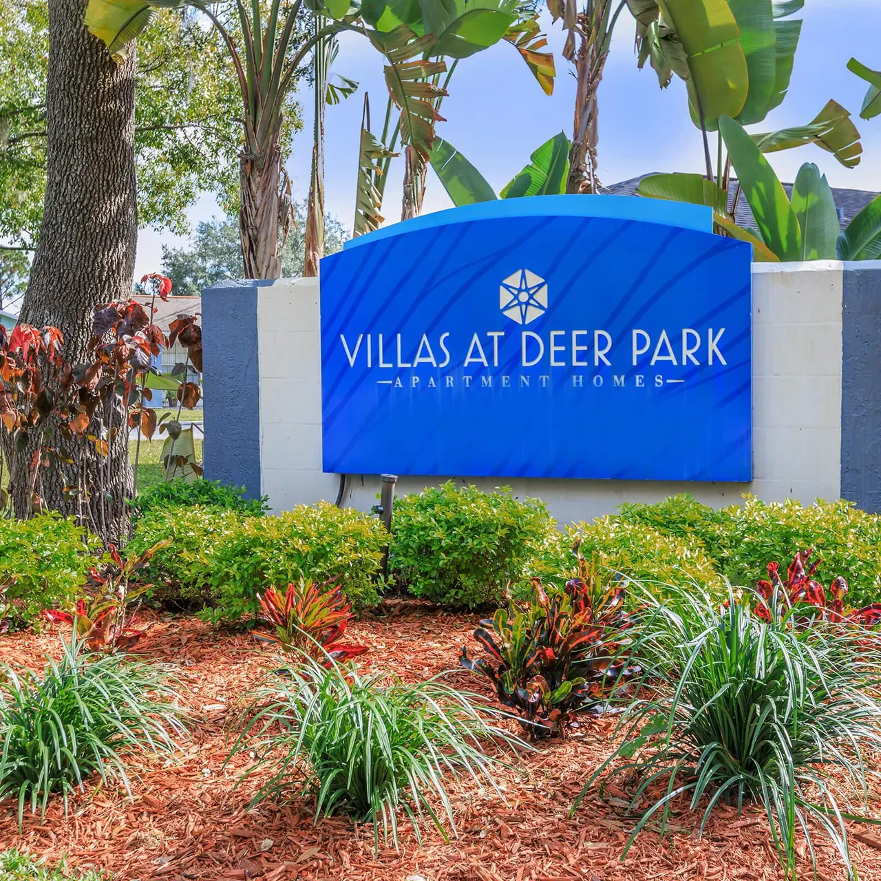 Villas at Deer Park entrance sign