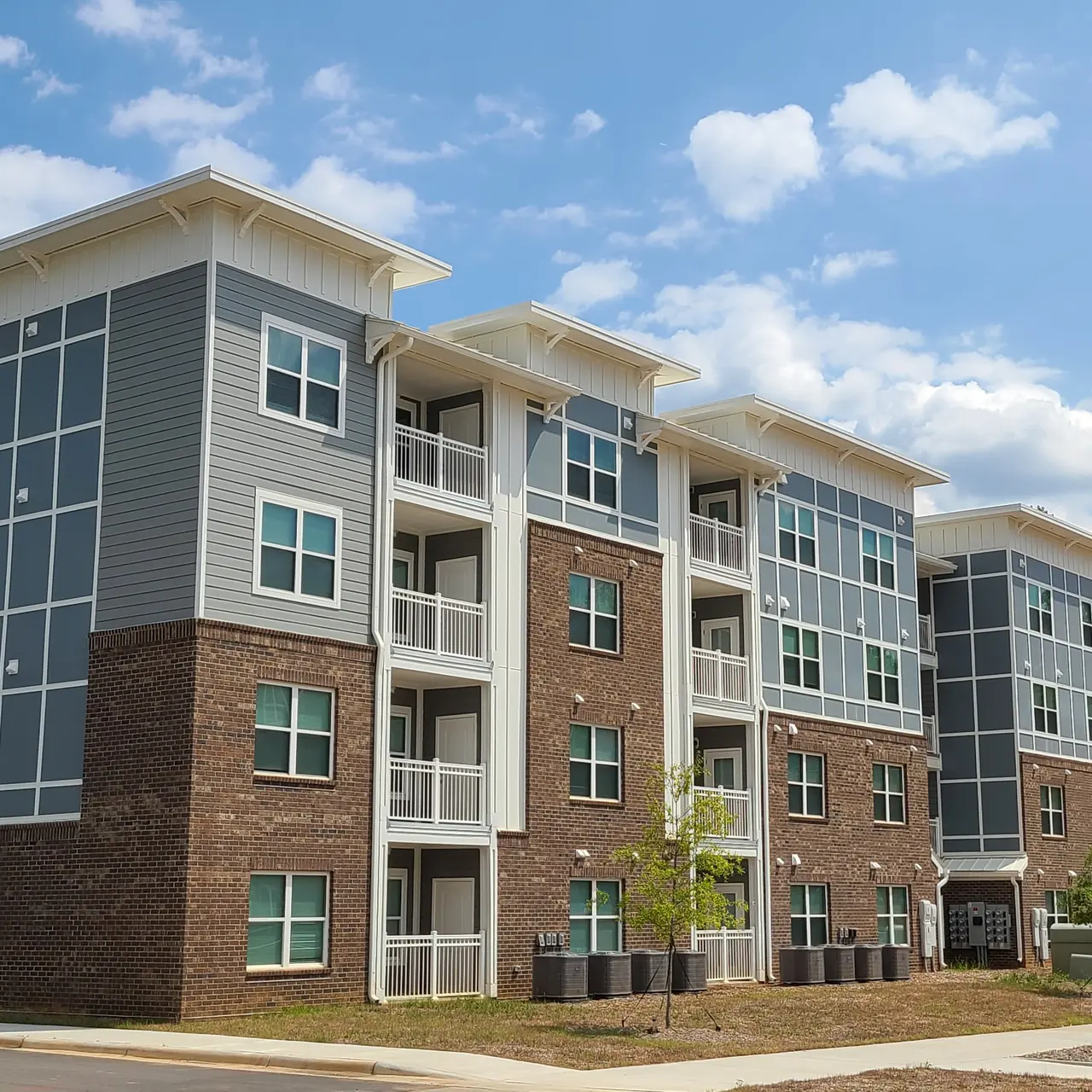 Albemarle Landing - City, Apartment Building, High Rise