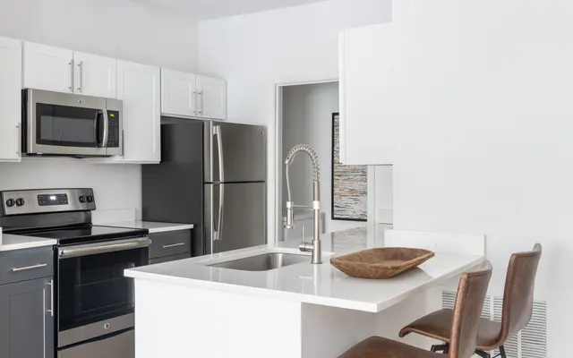 The Brooke - Indoors, Room, Microwave