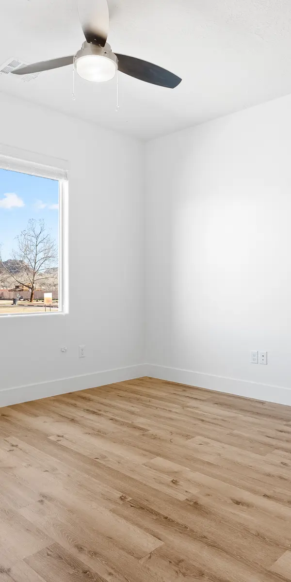 Cottonwood Village - Indoors, Interior Design, Floor