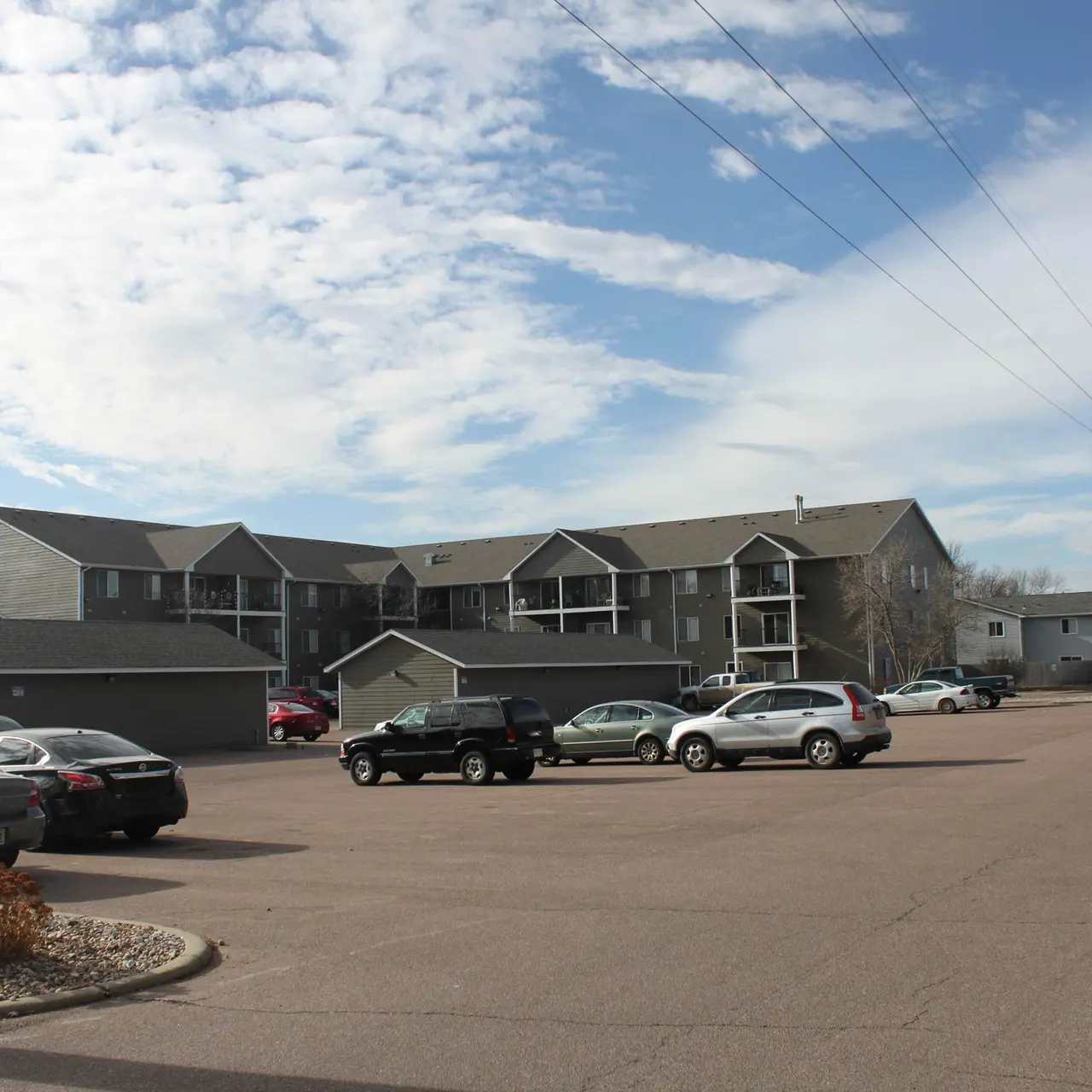 Kingsport Apartments - Wheel, Urban