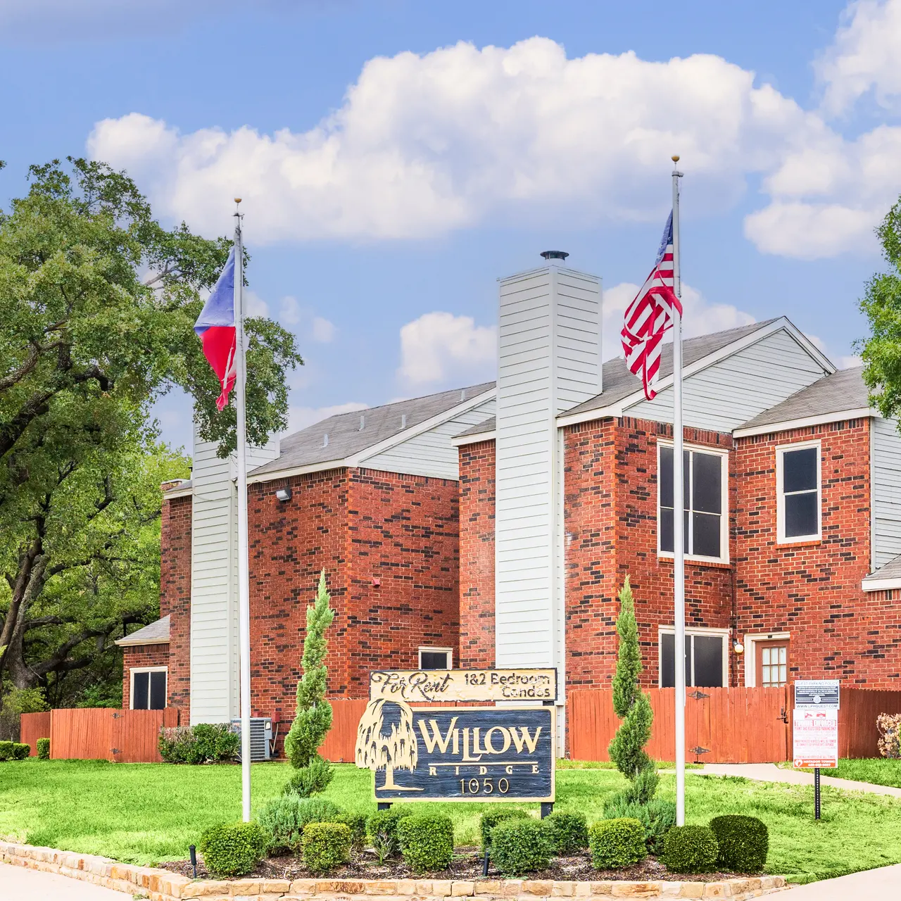 Willow Ridge - Grass, Neighborhood, Flag