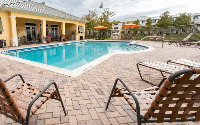 Pinnacle at Avery Glen Pinnacle at Avery Glen Pool