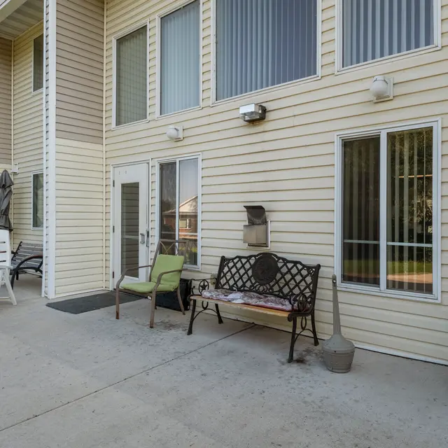 Creekside Court Creekside Court - Door, Interior Design, Bench