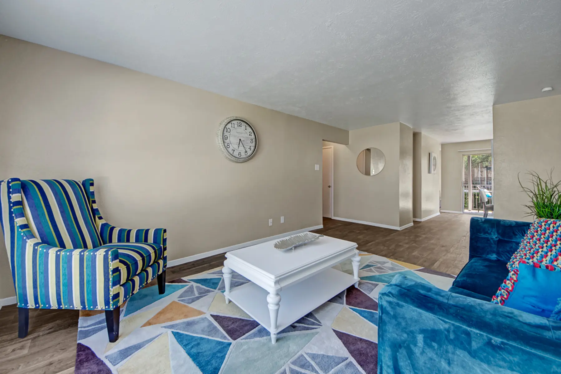 Home Decor, Furniture, Living Room