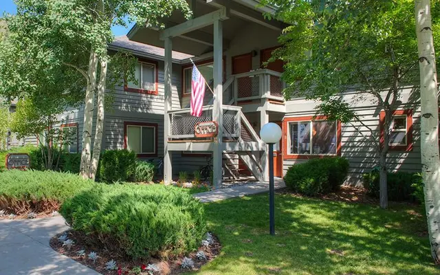Aspen Meadows Aspen Meadows - Grass, Neighborhood, Shelter