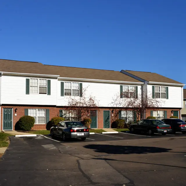 Spring Hill Apartments - Neighborhood, Suburb, City