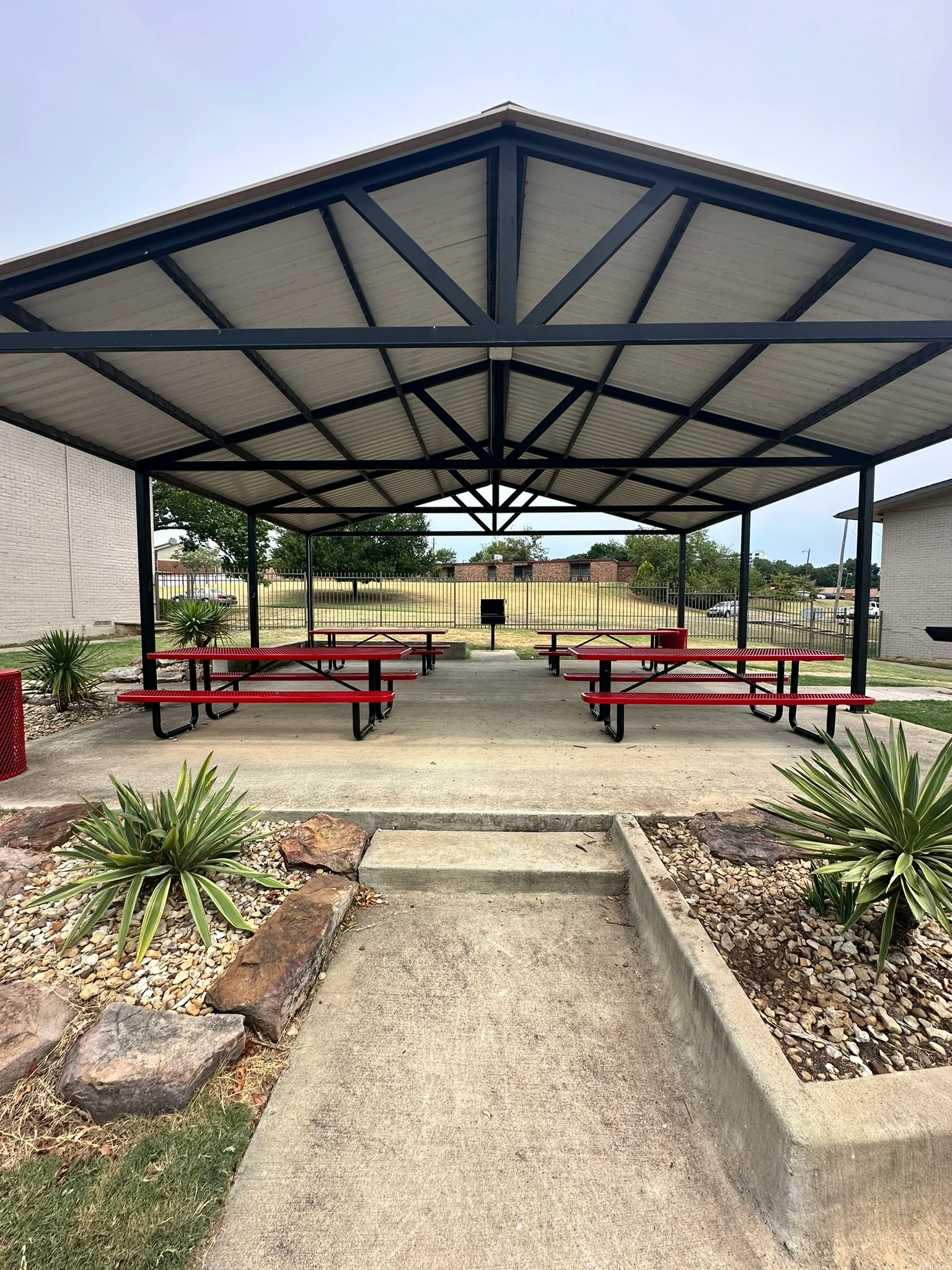 Holiday Hills Apartments - Outdoors, Shelter, Desk