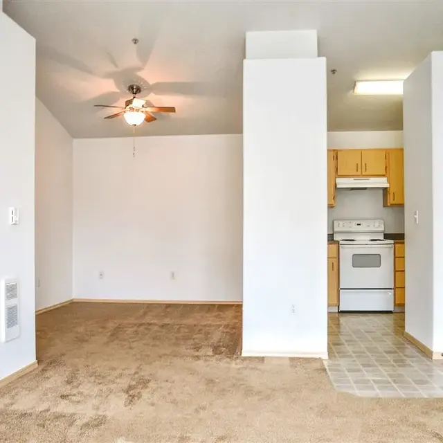 Cascade Crest Apartments - Floor, Indoors, Interior Design