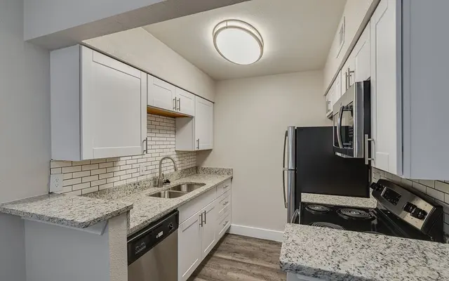 Sweet Redemption - Room, Indoors, Kitchen