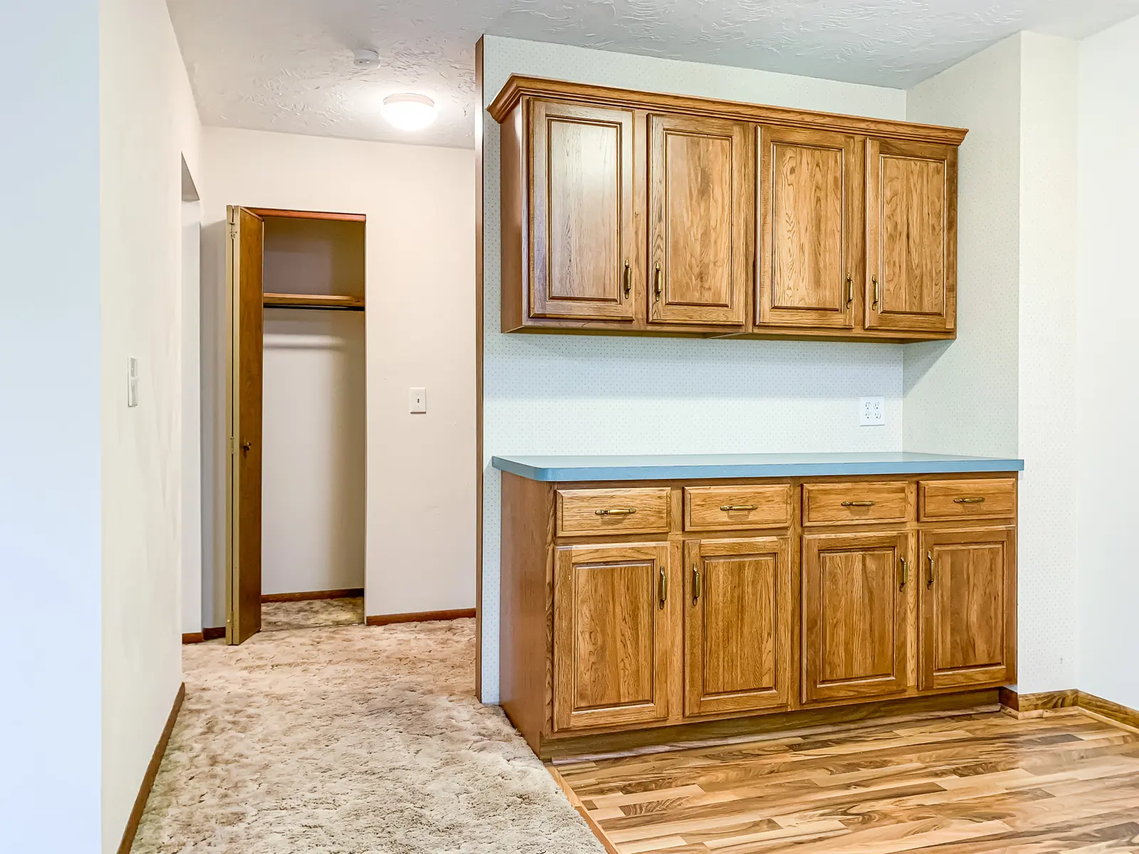 Colony Arms - Corner, Indoors, Interior Design