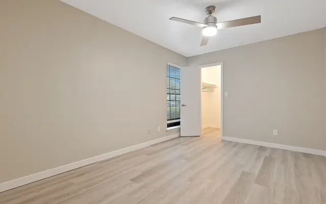 Oak Glen - Corner, Floor, Flooring