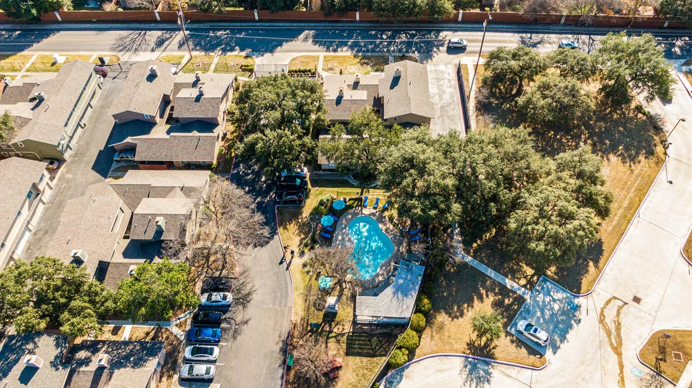 The Camaron The Camaron - Road