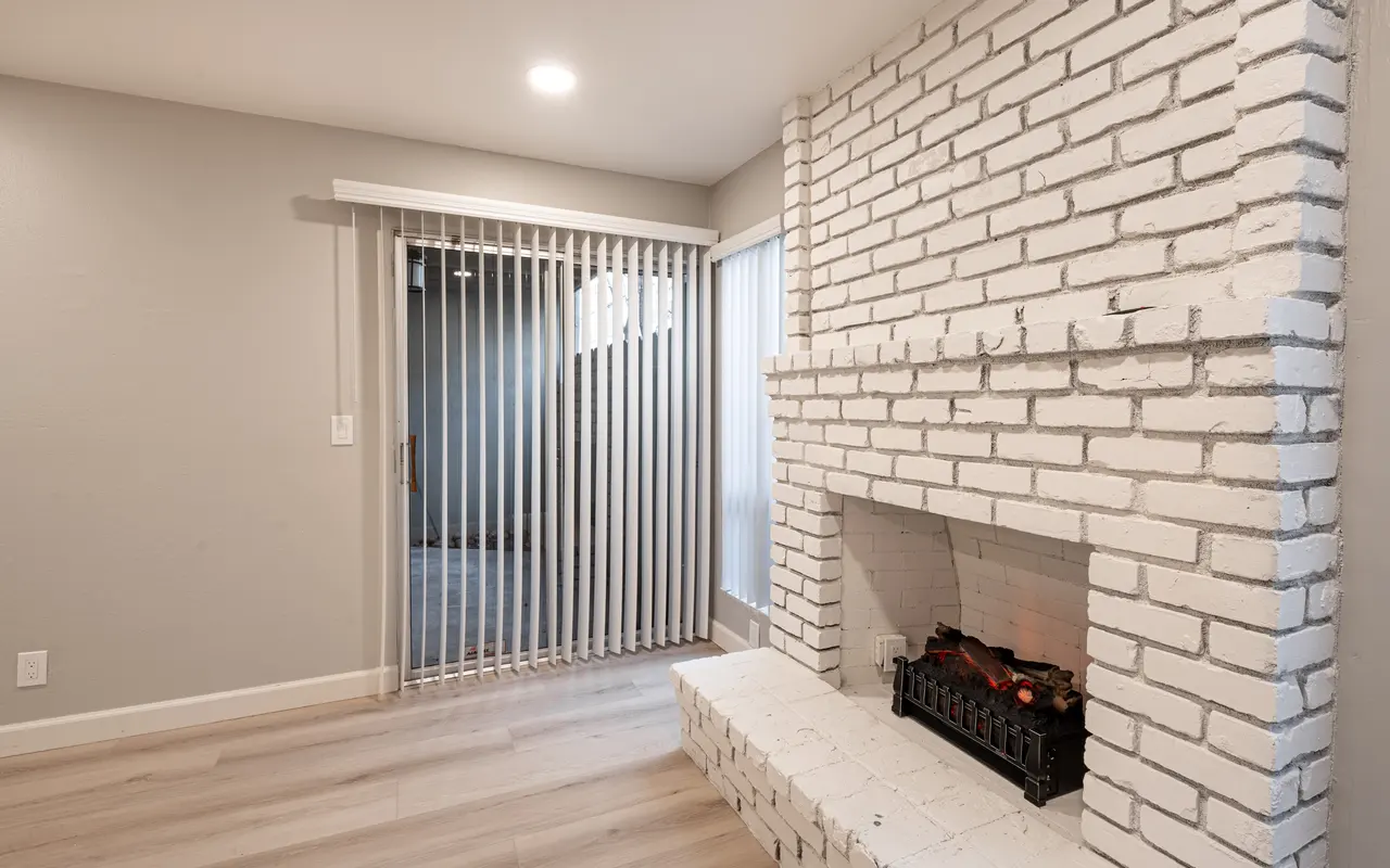2712 E Street - Indoors, Interior Design, Fireplace