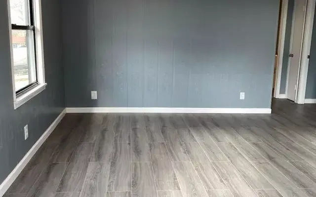 Oak Tree Apartment - Floor, Flooring, Indoors