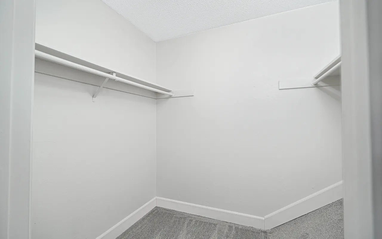 Queenston Plaza - Corner, Indoors, Furniture