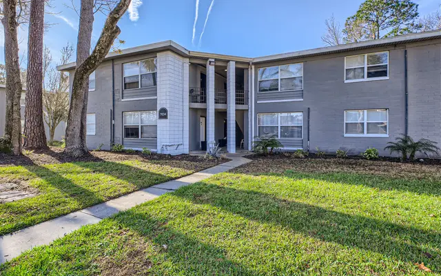 San Jose Apartments - City, Grass, Plant