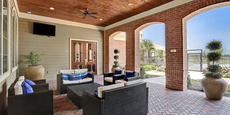 West Lake Park Apartments - Room, Couch, Floor