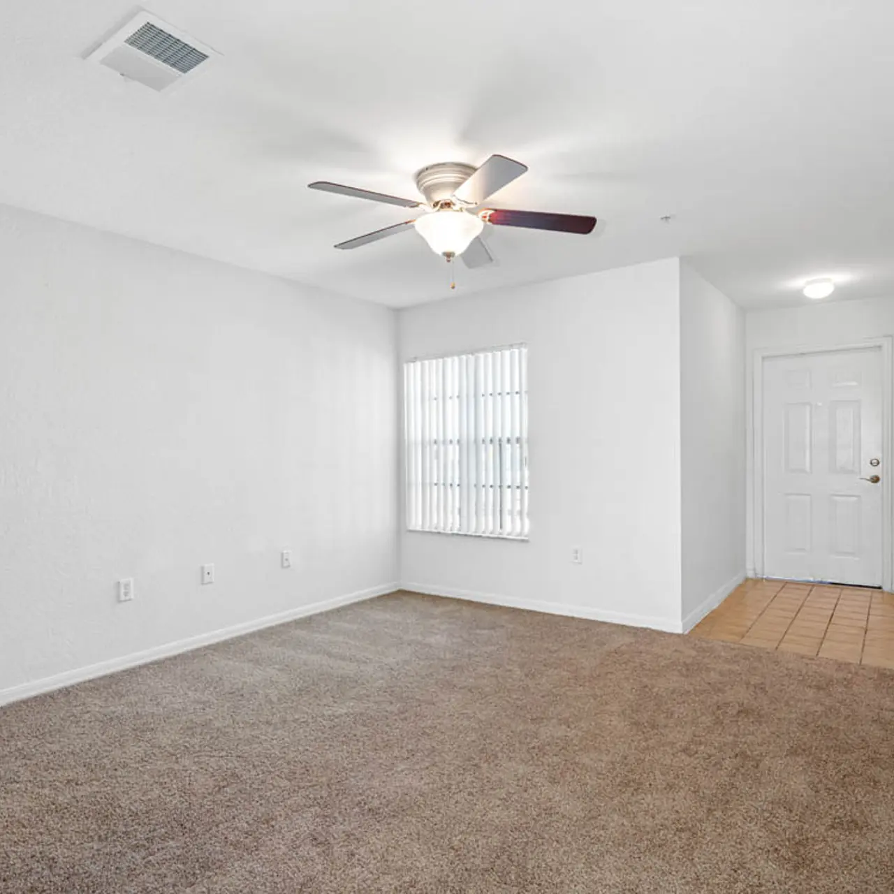 Brittany Bay I & II - Corner, Floor, Appliance