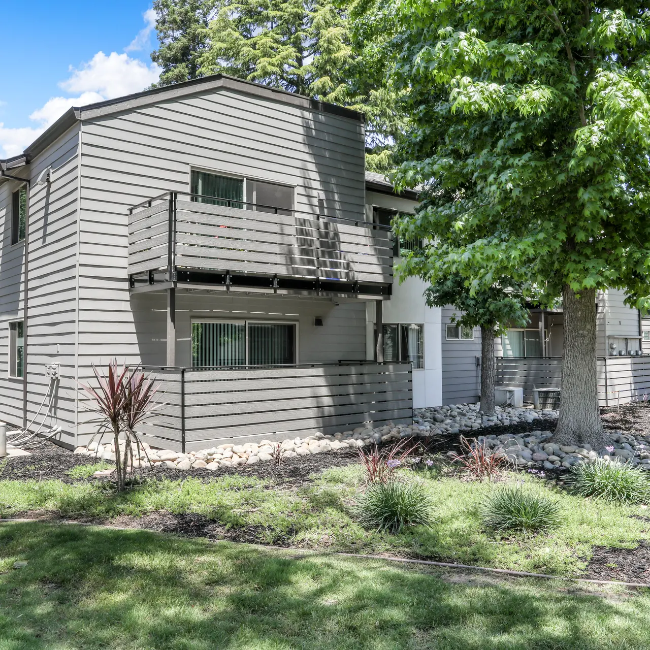 The Vineyards - Neighborhood, City, Outdoors
