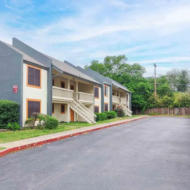 Park at Crestview - Suburb, Housing, Utility Pole