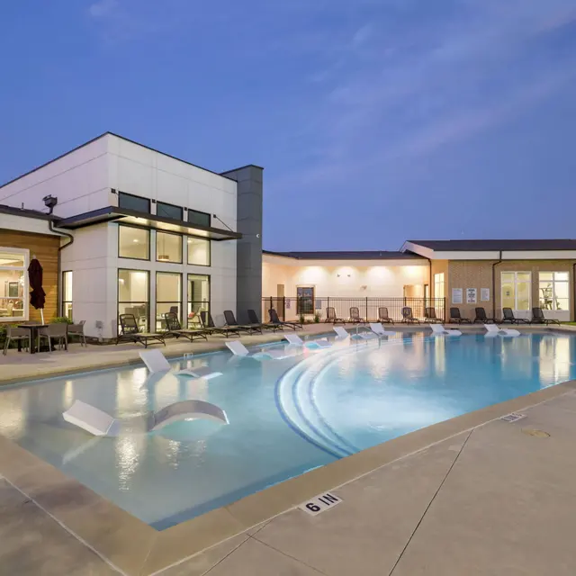 Standard on The Creek - House, Housing, Villa