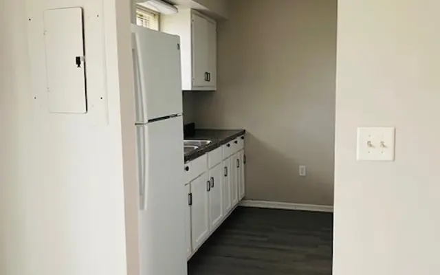 Bridgeport Apartments - Flooring, Kitchen, Indoors