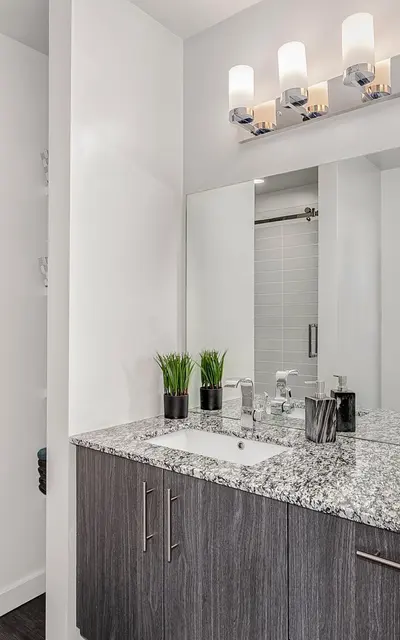 Uptown Fayetteville - Room