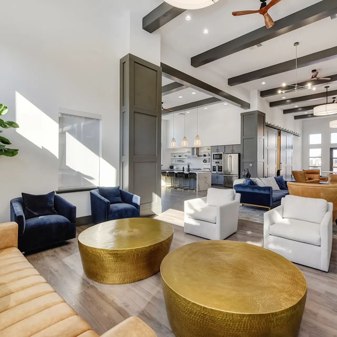 Gateway Station - Building