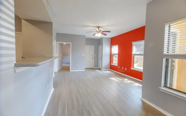 High Meadow Apartments - Wood, Floor