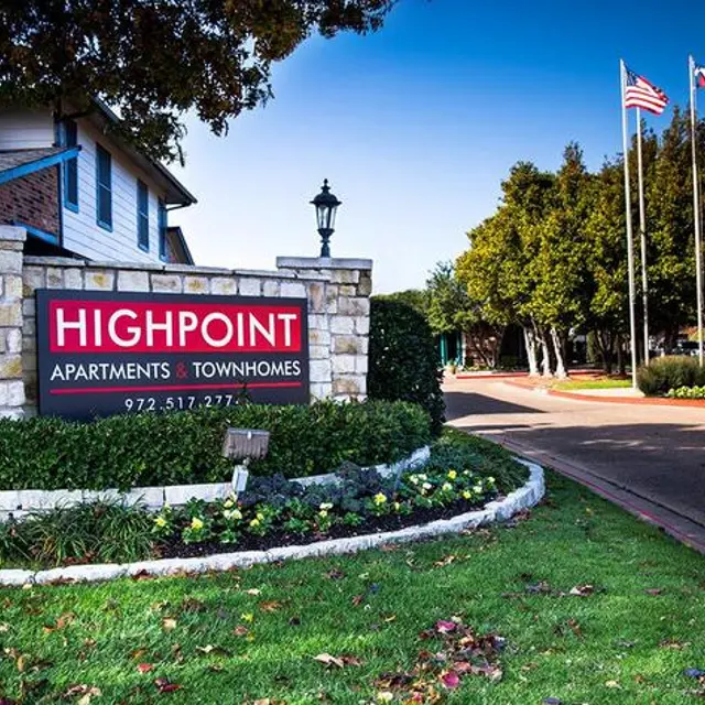 Highpoint Townhomes - Hotel, Grass, City