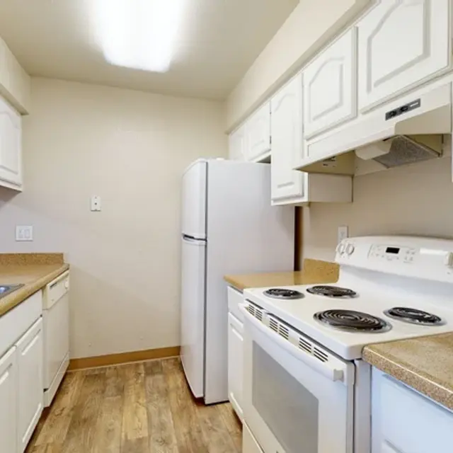 Laurel Oaks Apartments - 2 Bedrooms 1 Bathroom