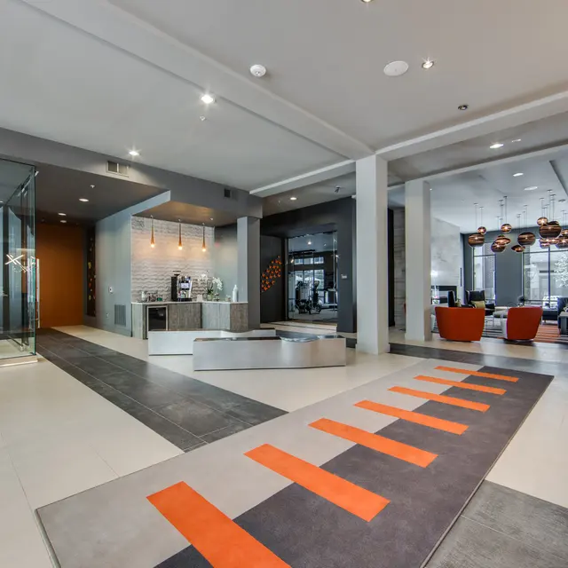 The Monarch - Room, Floor