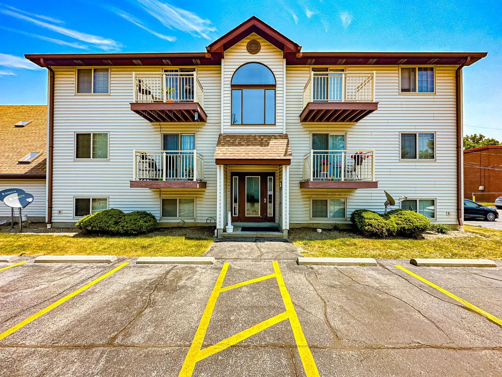 Ventura Apartments - City, Neighborhood, Urban