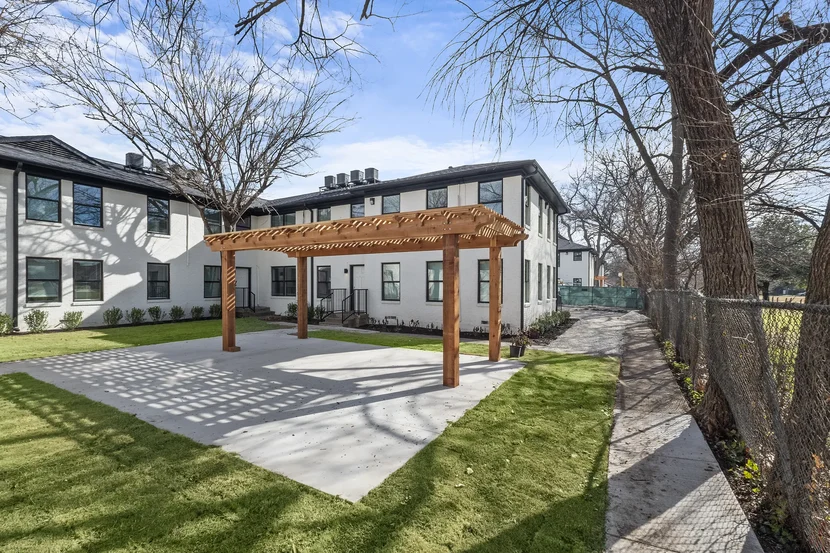 Buckner Park Lofts - Patio, Porch, Pergola