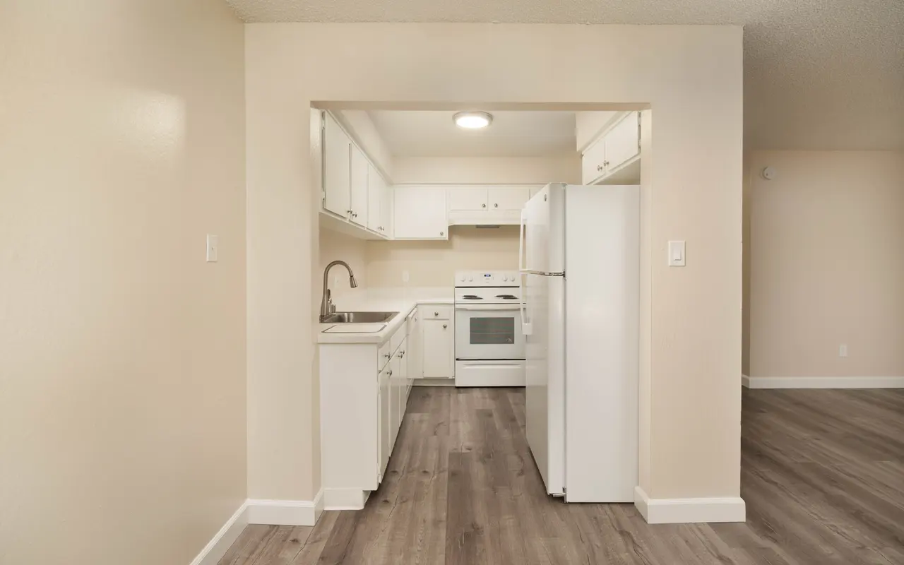 Lone Oaks - Indoors, Interior Design, Floor