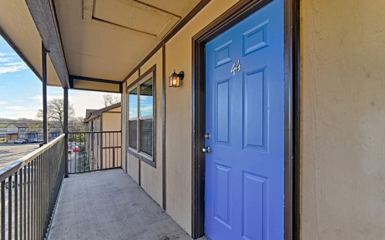 Knoll Creek - Door, Railing, Interior Design