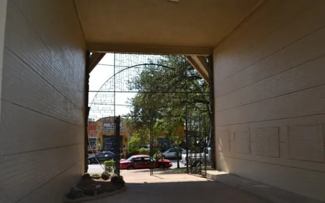 Taj Mahal Apartments Taj Mahal Apartments - Street, City, Urban