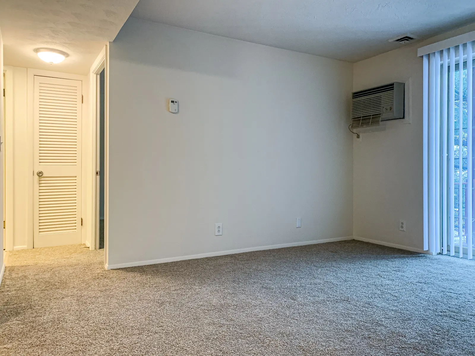 Pentamen Arms - Floor, Flooring, Corner