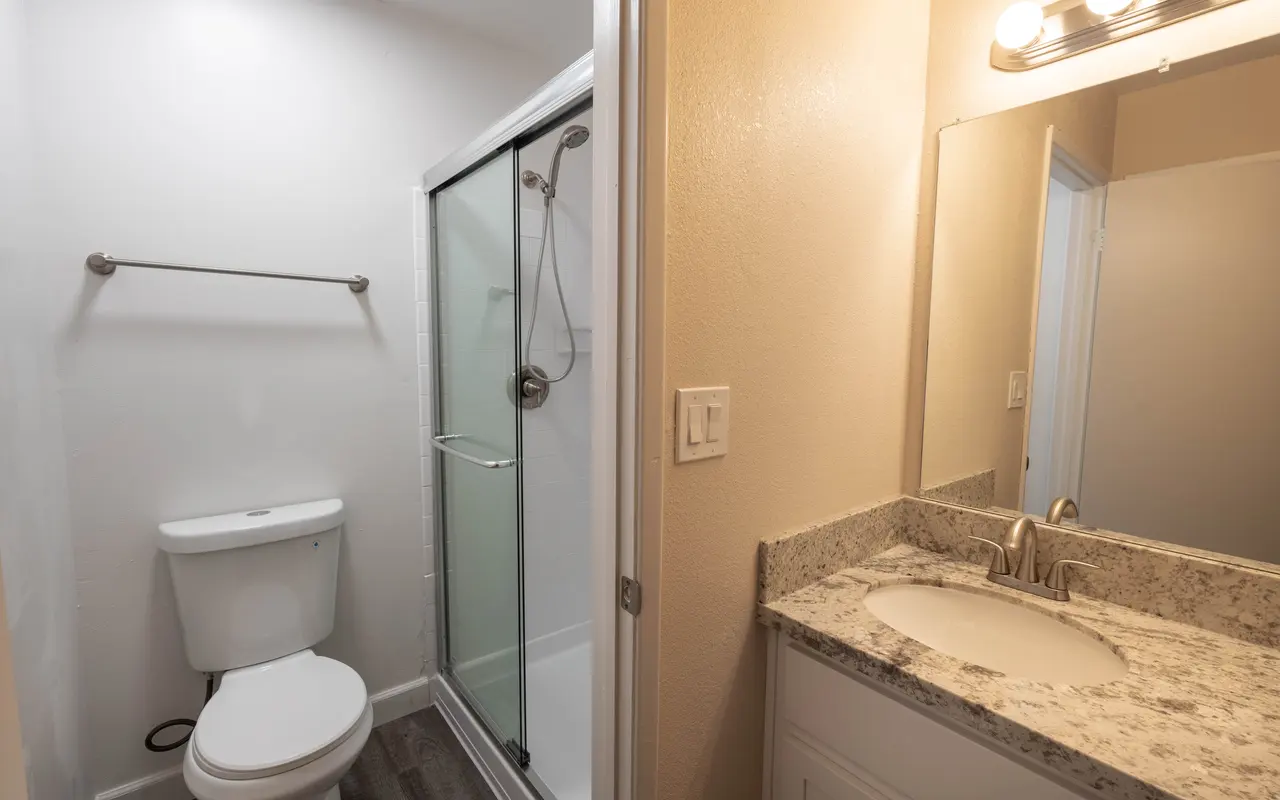 Marconi Oaks - Corner, Indoors, Sink