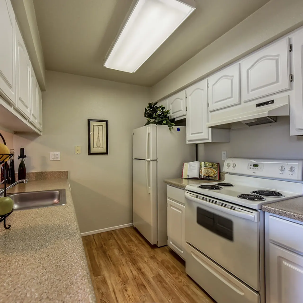 Laurel Oaks - Room, Flooring