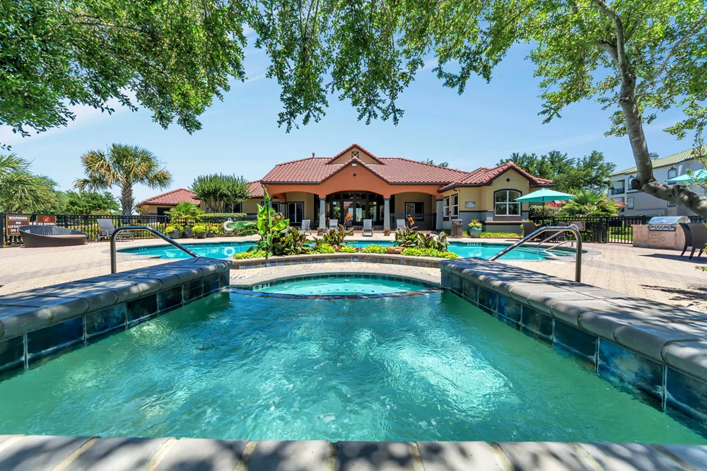 Coventry at Cityview Apartments - Pool, Resort, Hotel, Building