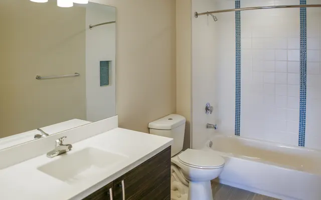 Pinnacle at Tarpon River Apts - Indoors